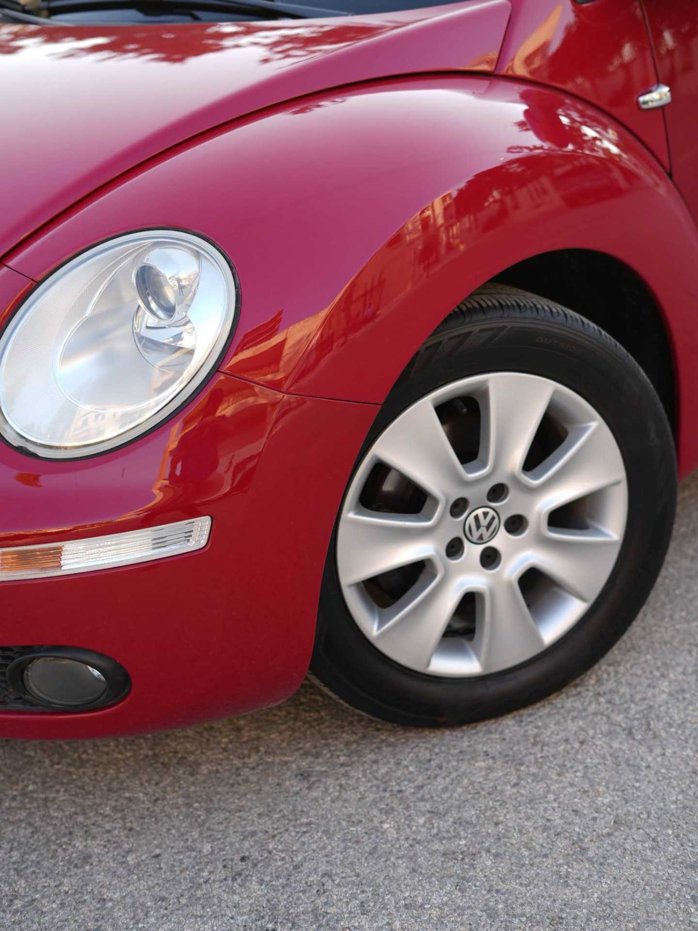 Volkswagen Beetle 2011