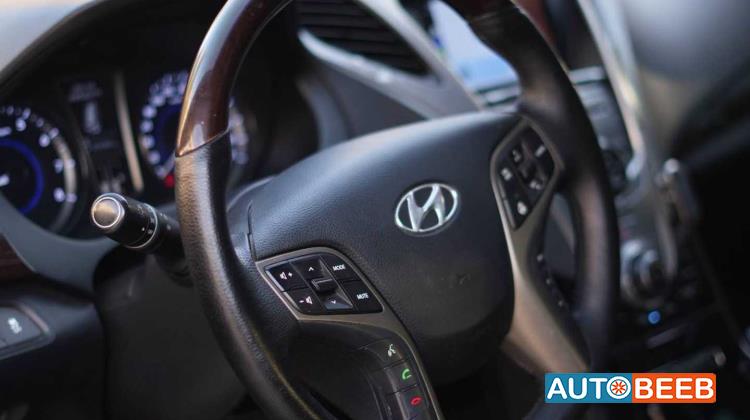 Hyundai Grandeur 2012