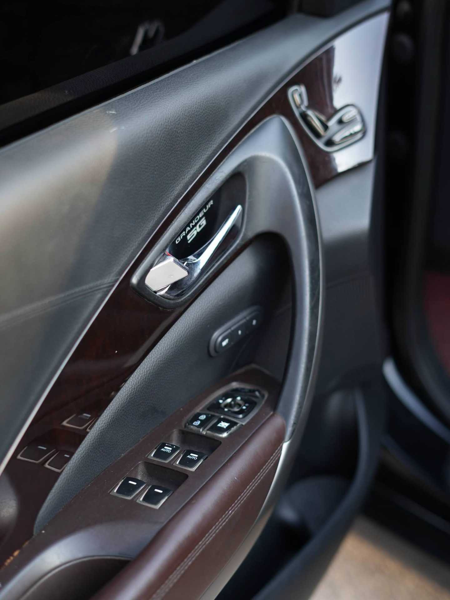 Hyundai Grandeur 2012