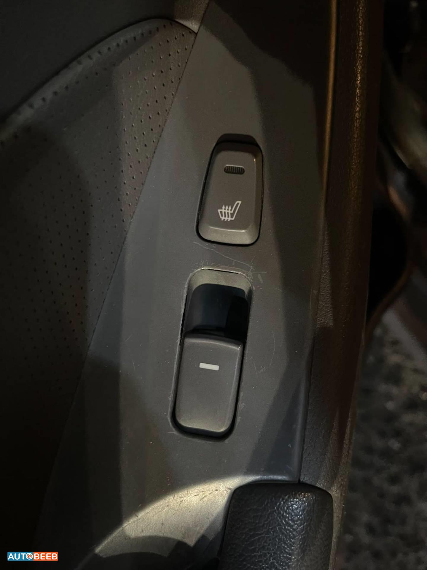 Hyundai Sonata 2012