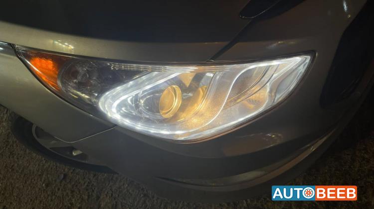 Hyundai Sonata 2012