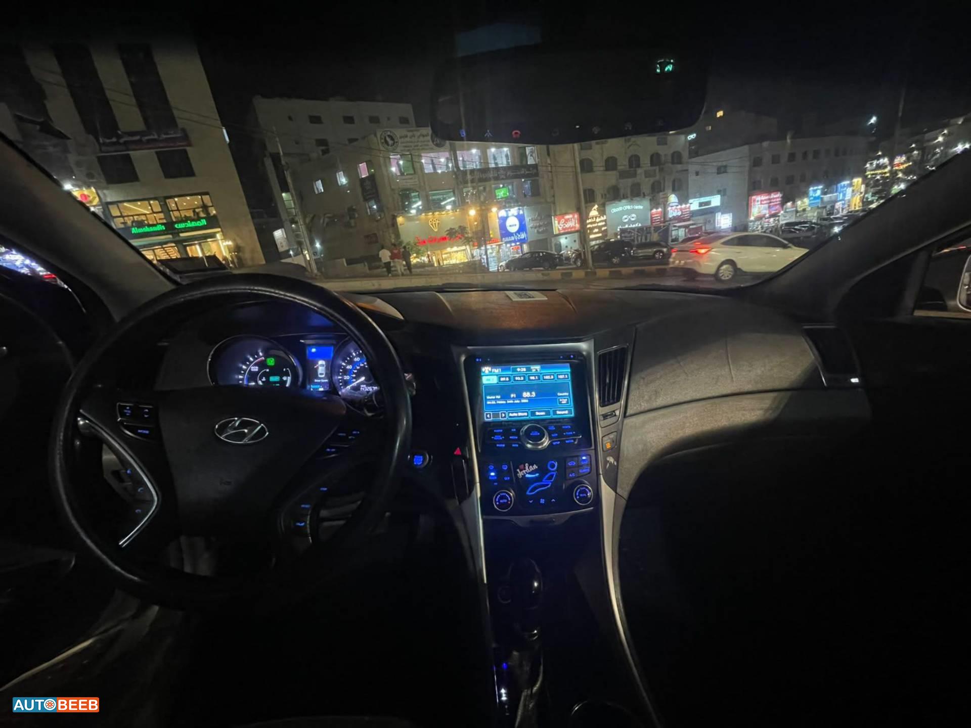 Hyundai Sonata 2012