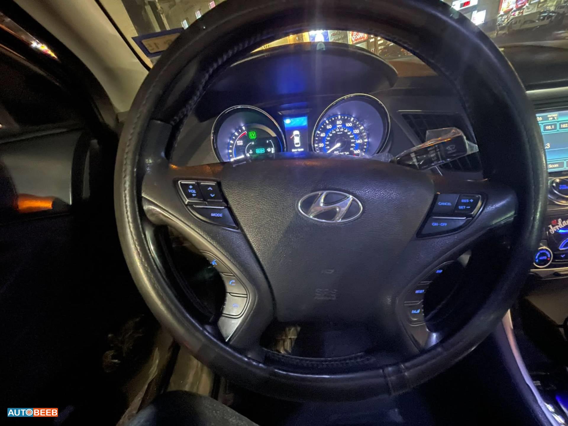 Hyundai Sonata 2012