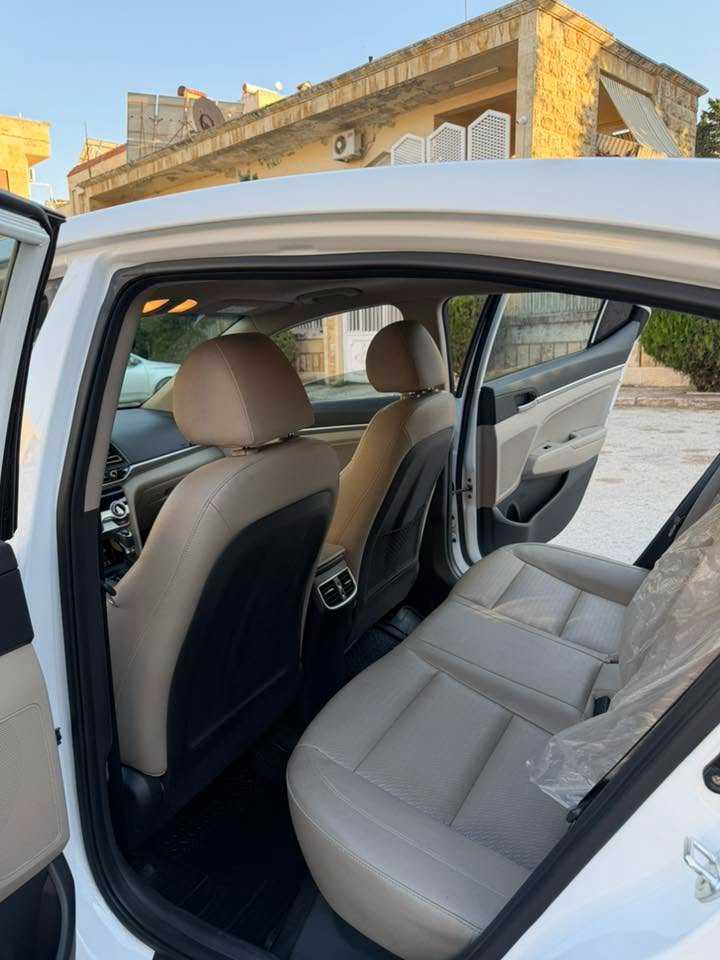 Hyundai Elantra 2020