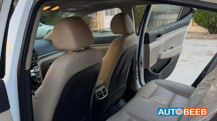 Hyundai Elantra 2020