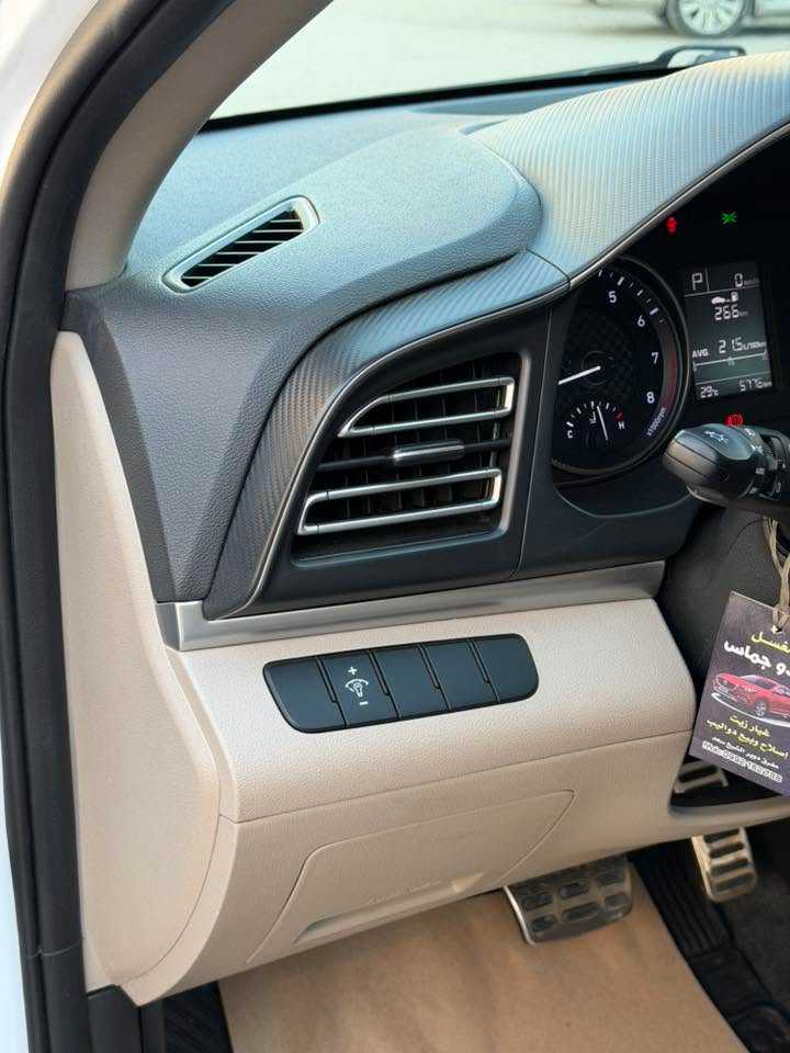 Hyundai Elantra 2020