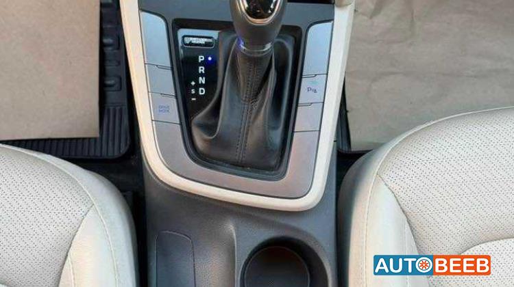 Hyundai Elantra 2020