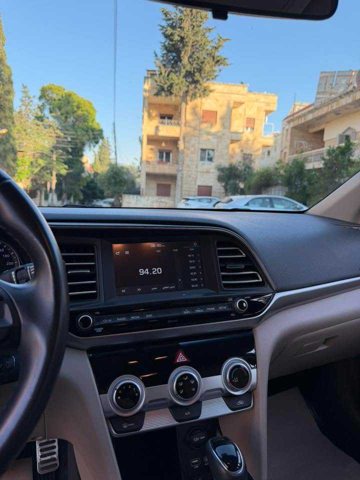 Hyundai Elantra 2020