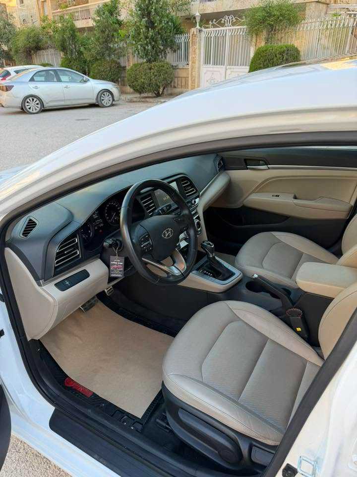 Hyundai Elantra 2020