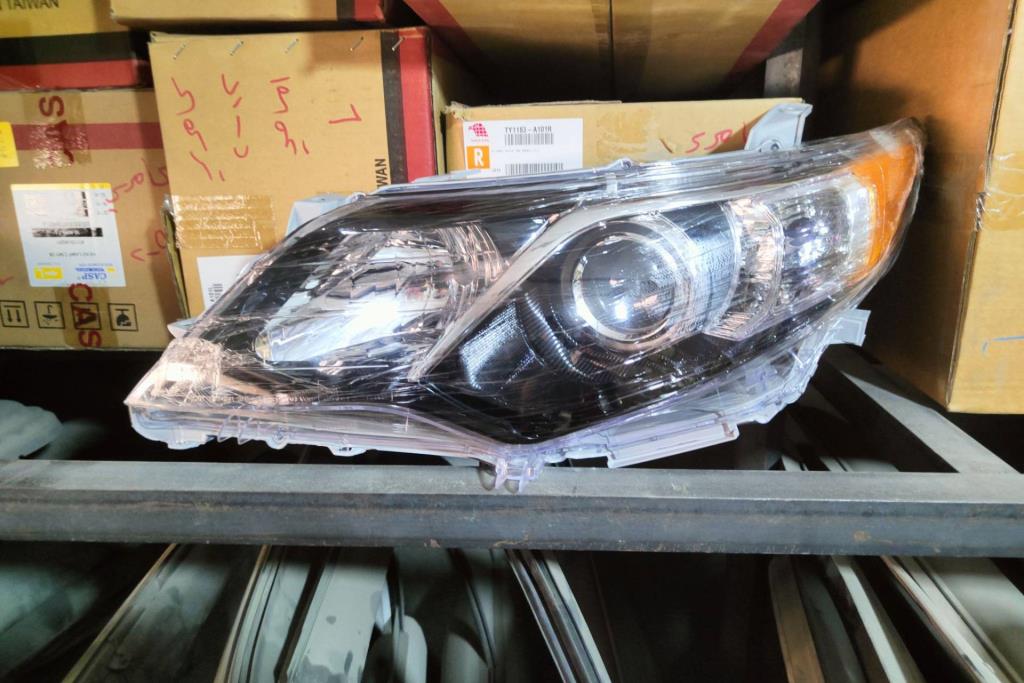 Lights Front light Toyota Camry