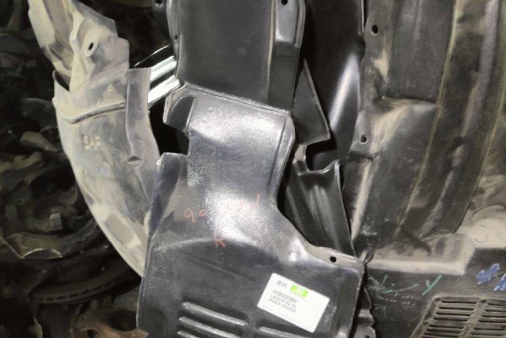 Body  RR BUMPER Mitsubishi Lancer