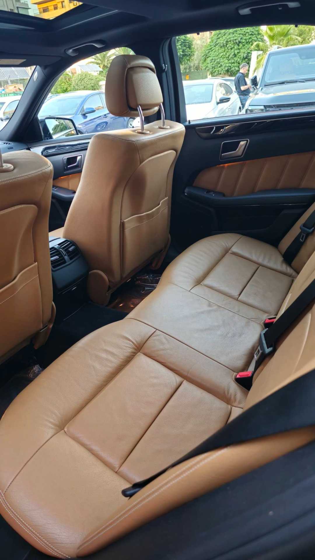 مرسيدس بنز E300 2012