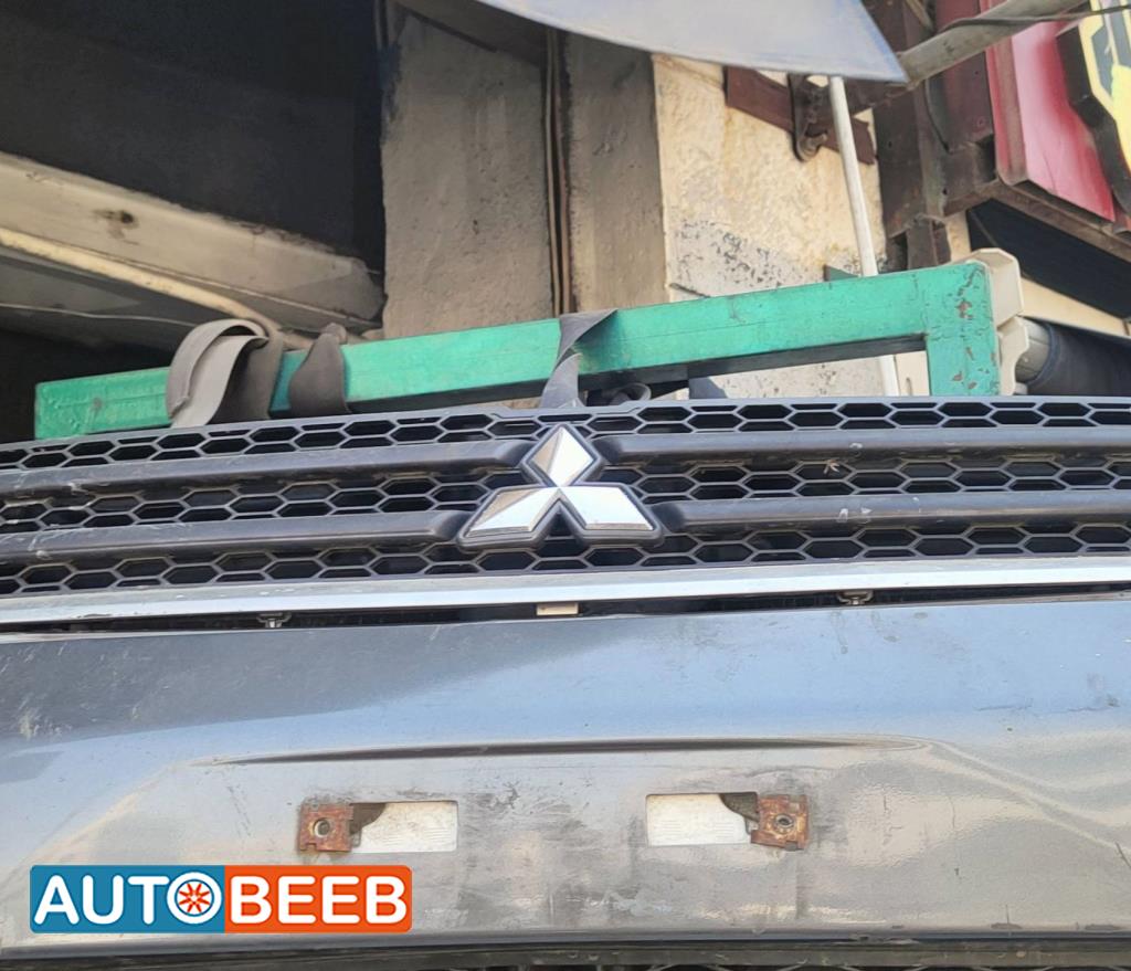 Body  Grilles Mitsubishi Outlander