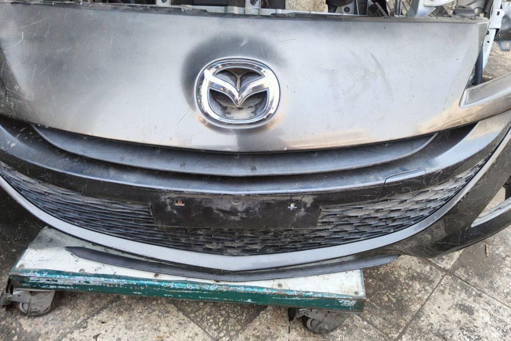 Body  Grilles Mazda 3