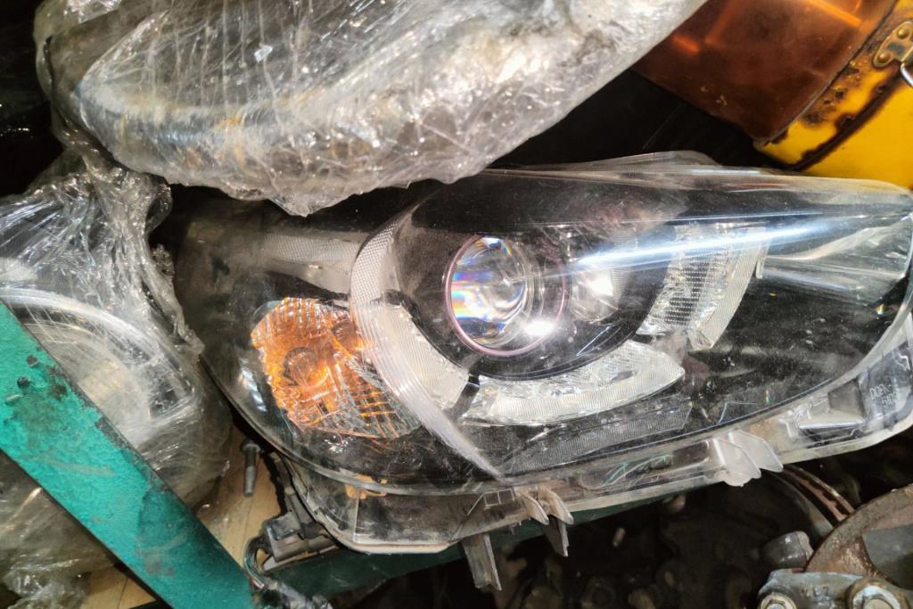 Lights Front light Mazda 2