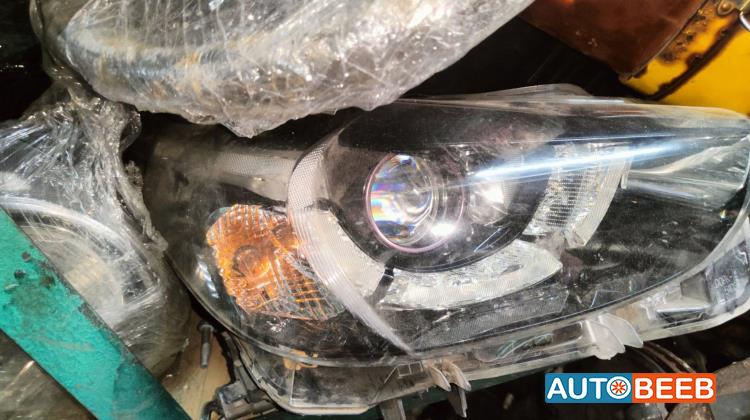 Lights Front light Mazda 2