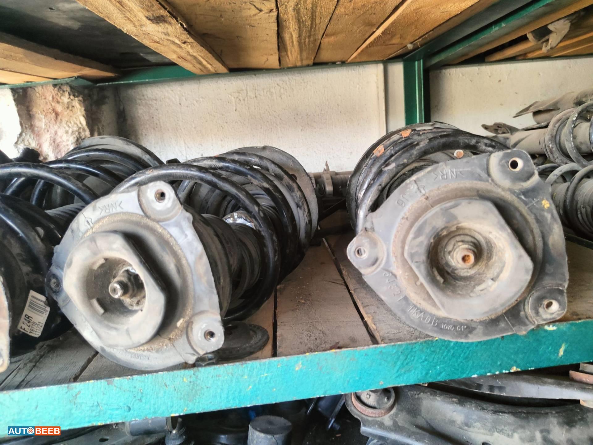  Shock Absorber Nissan Leaf
