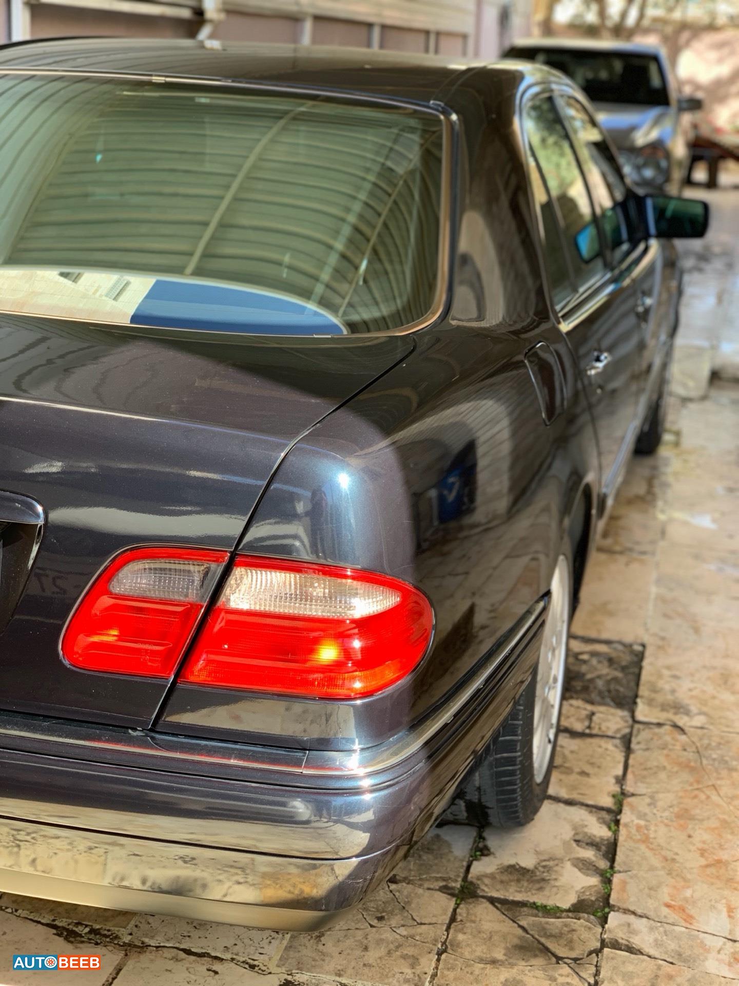 مرسيدس بنز E200 1998