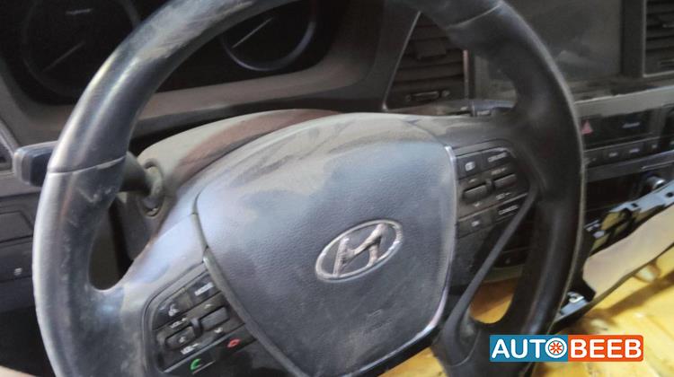 Cabin  Steering Wheel Hyundai Sonata