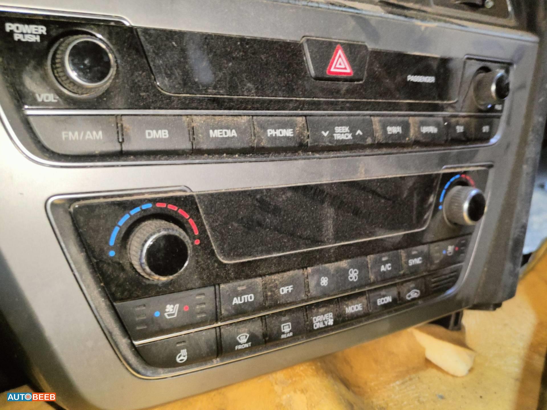 Cabin  Dashboard Hyundai Sonata