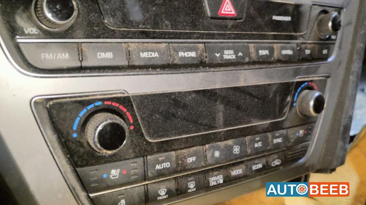 Cabin  Dashboard Hyundai Sonata