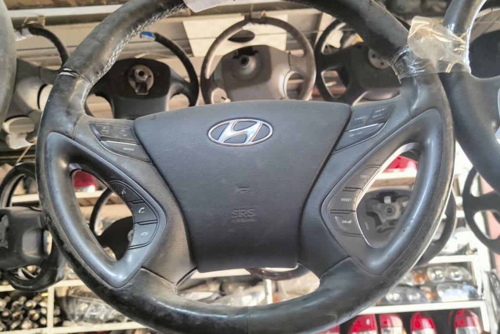Cabin  Steering Wheel Hyundai Sonata