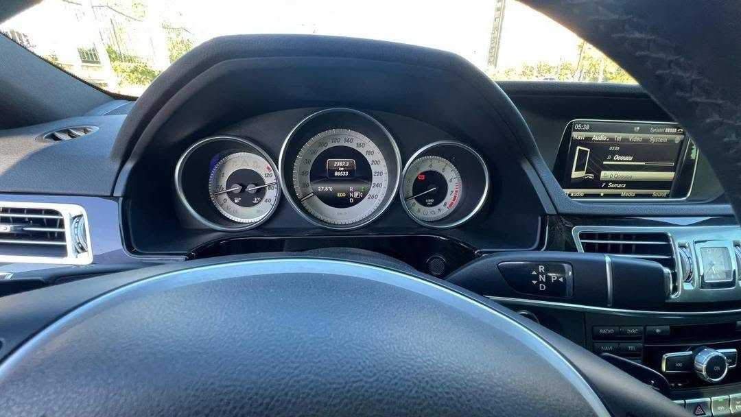 مرسيدس بنز E300 2015