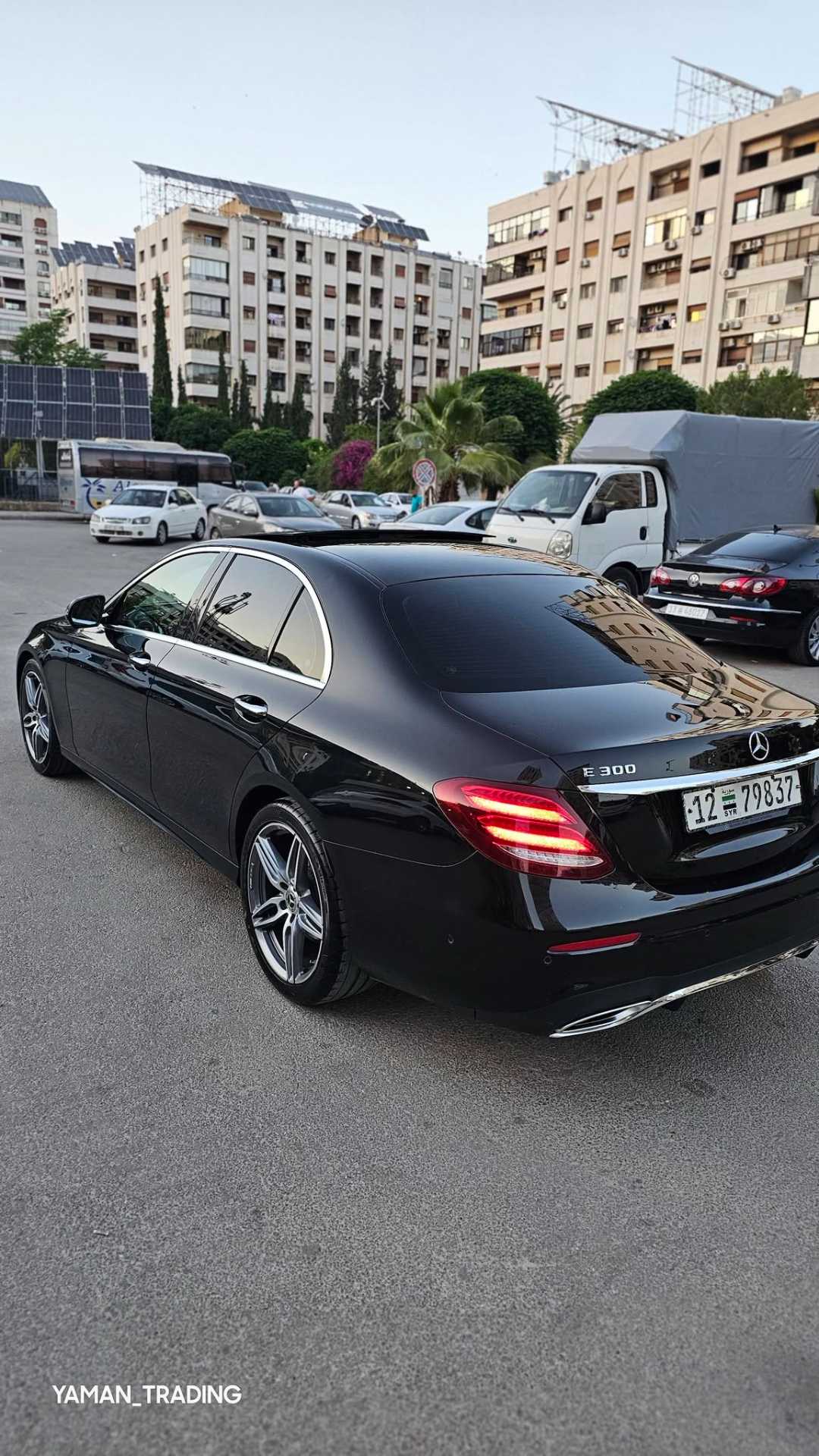 مرسيدس بنز E300 2025