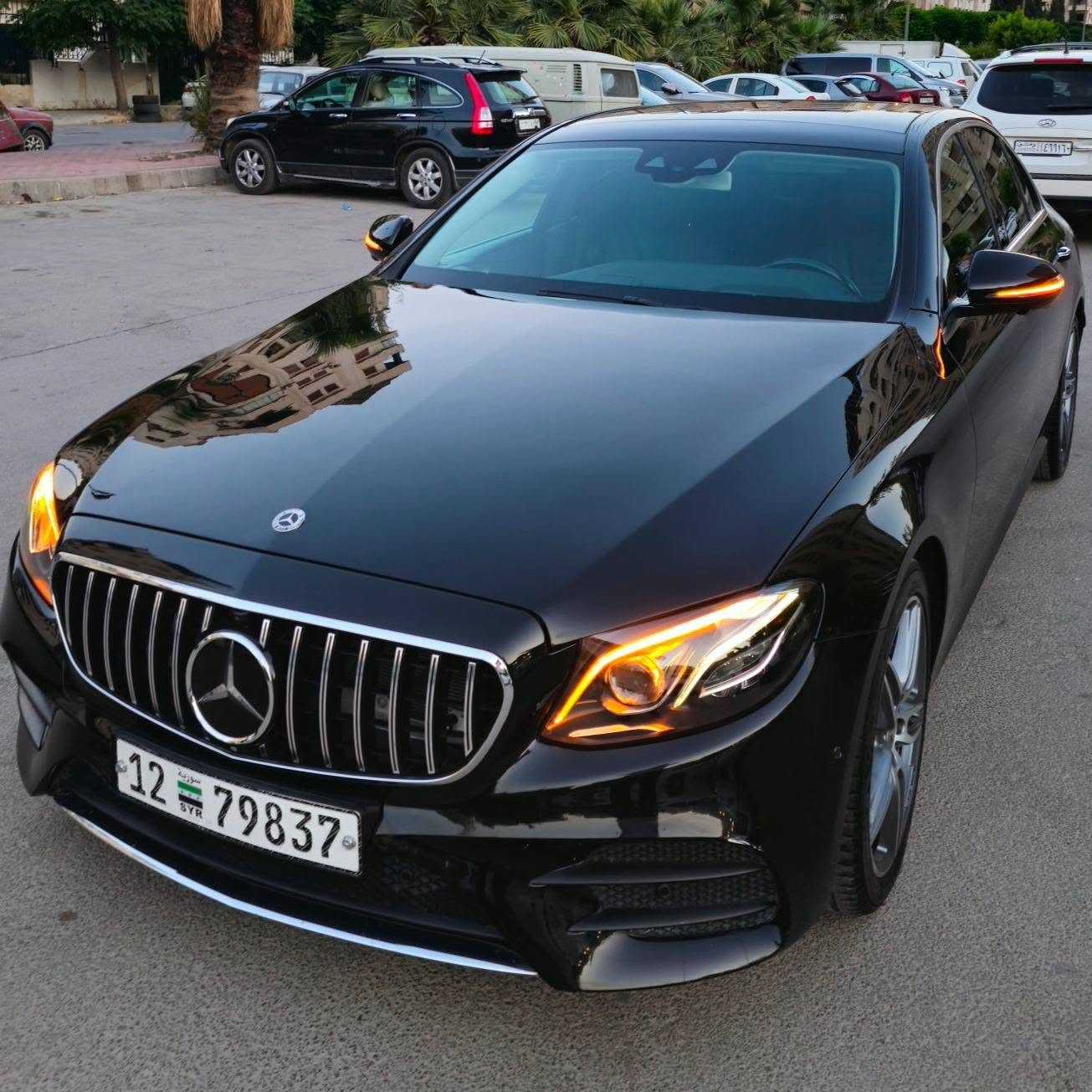 مرسيدس بنز E300 2025