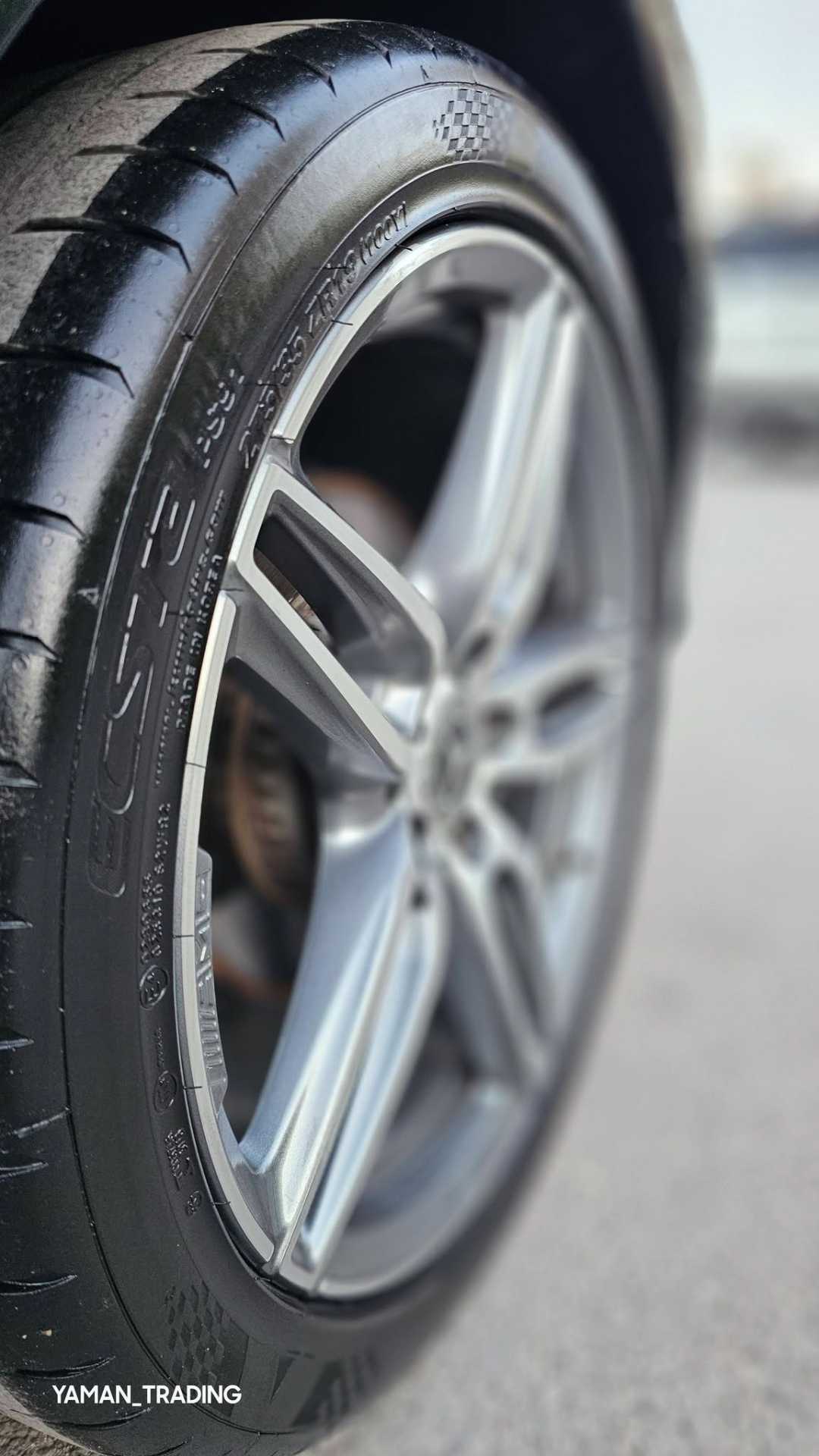 مرسيدس بنز E300 2025
