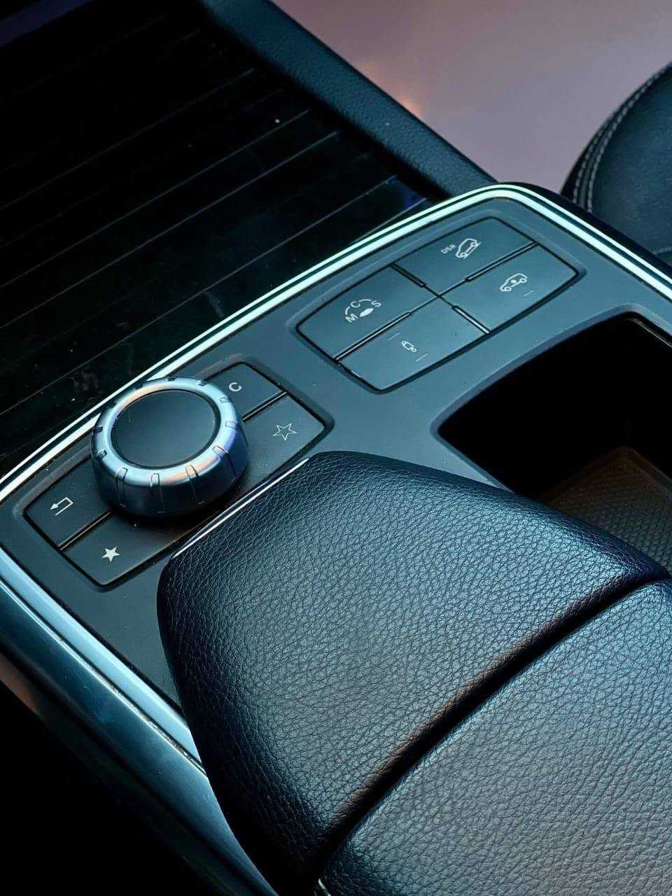 Mercedes Benz ML63 AMG 2015