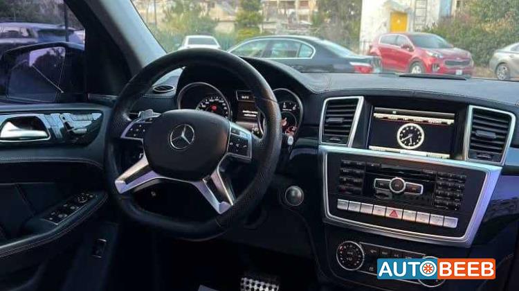 Mercedes Benz ML63 AMG 2015