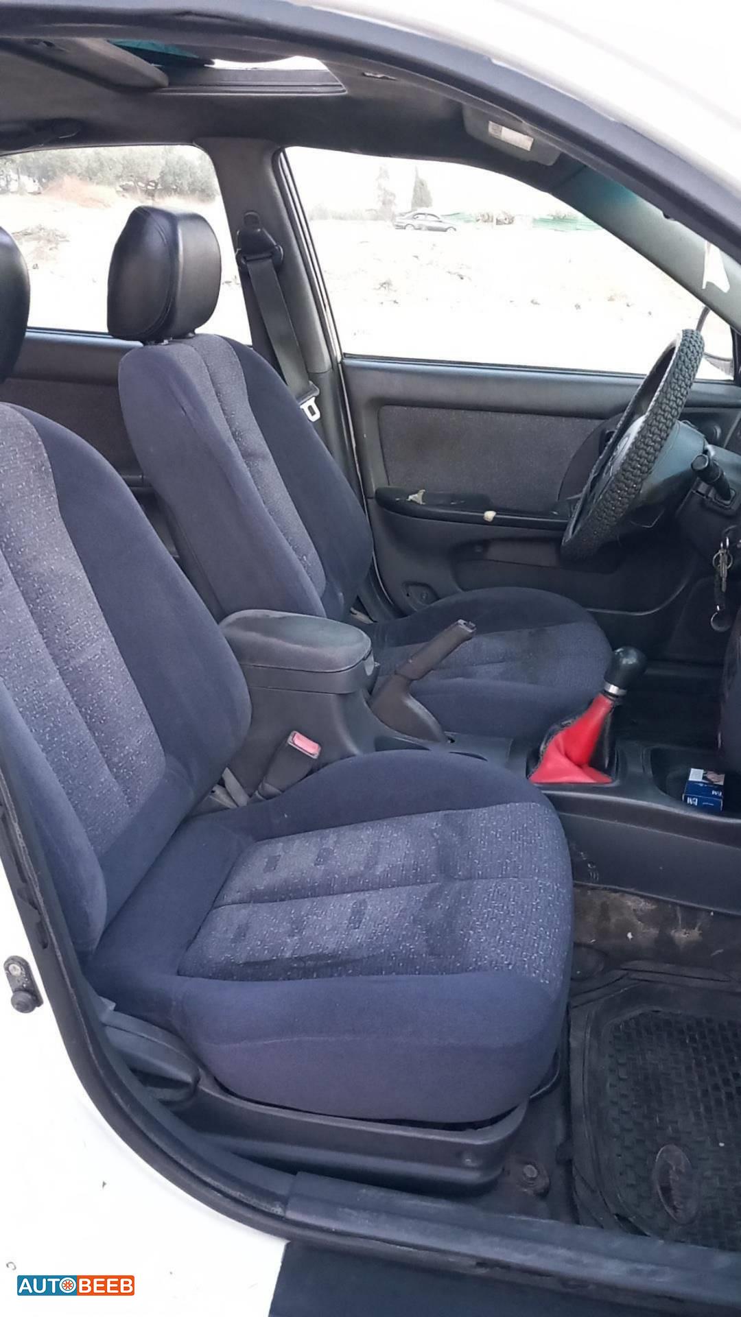 Hyundai Avante 2001