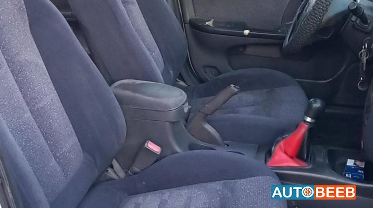 Hyundai Avante 2001