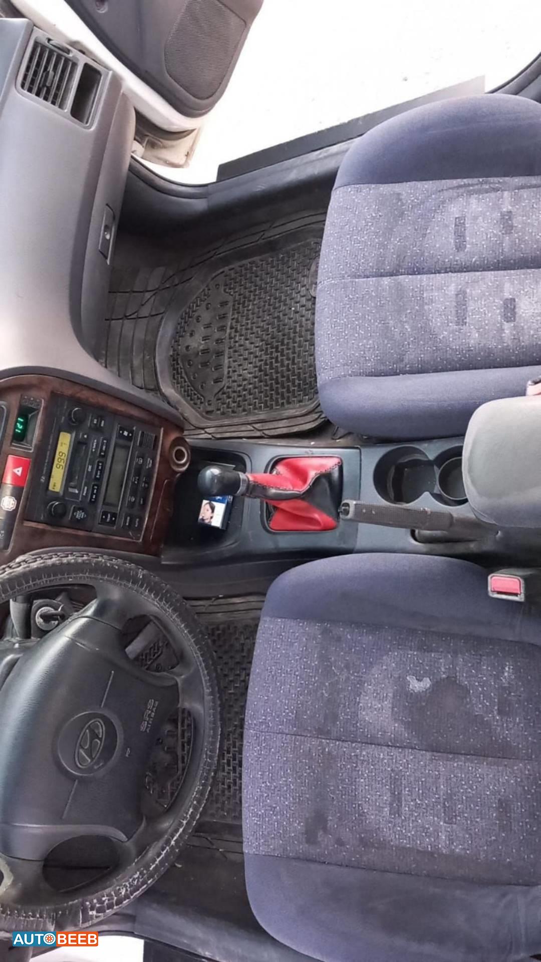 Hyundai Avante 2001