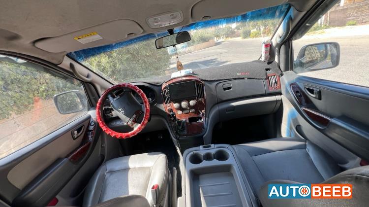 ميني باص هيونداي 2009
