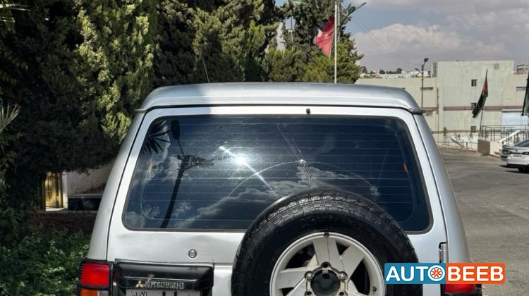 Mitsubishi Pajero 2000