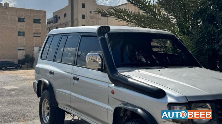 Mitsubishi Pajero 2000