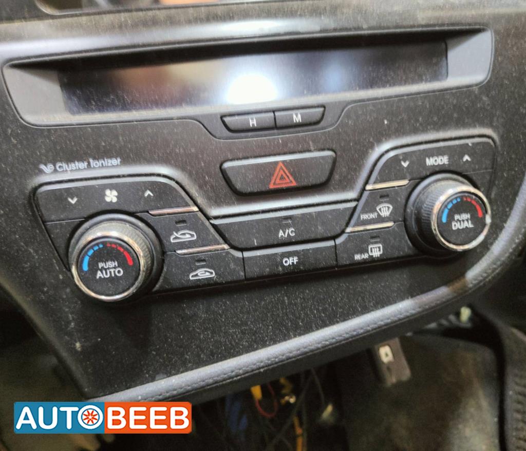 Cabin  Dashboard KIA Optima