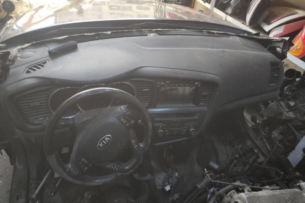 Cabin  Dashboard KIA Optima