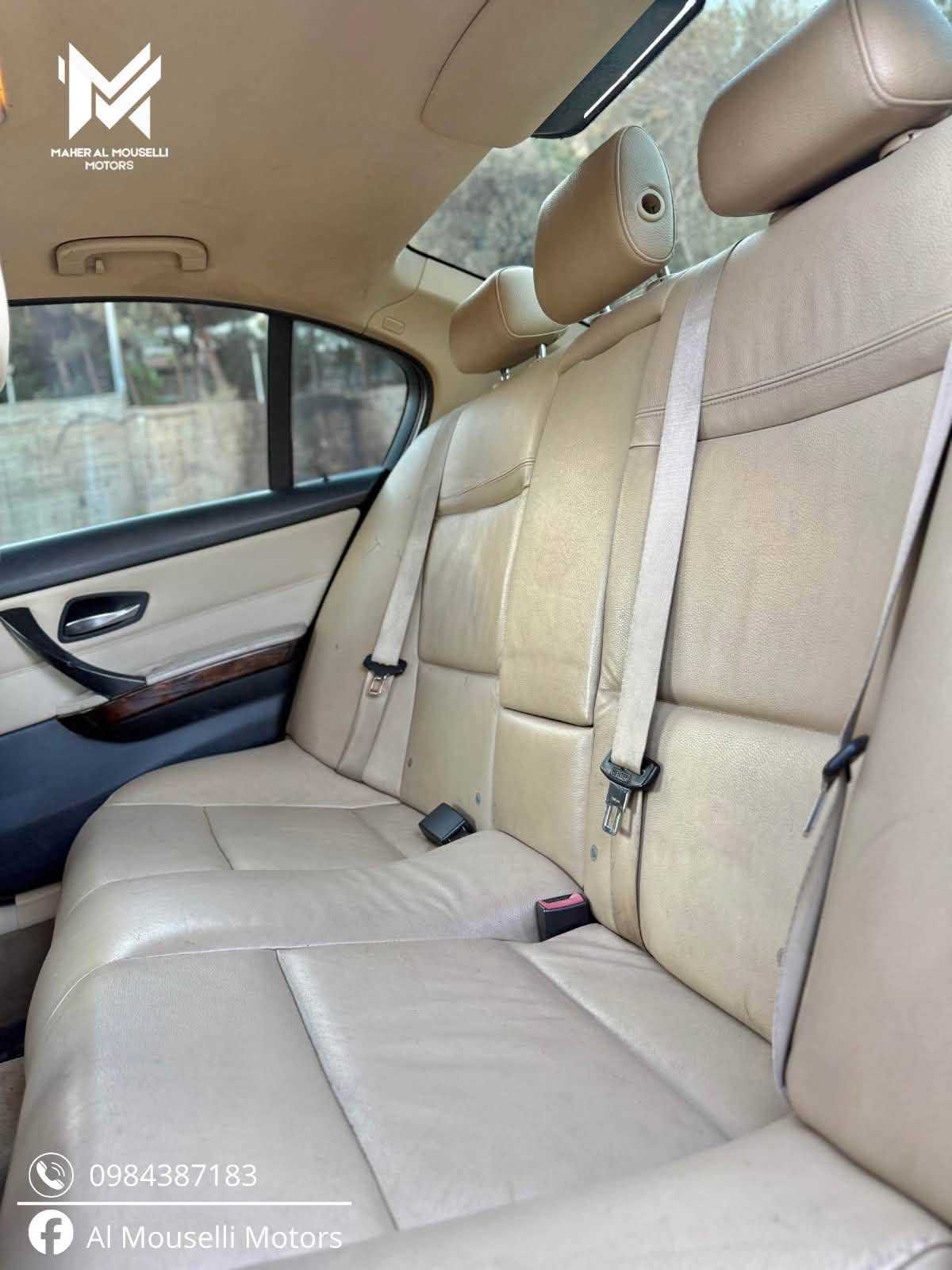 BMW 330 2011