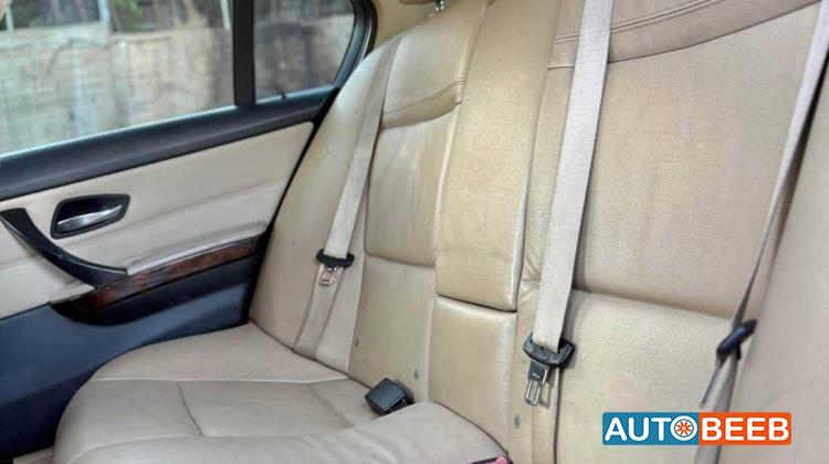 BMW 330 2011