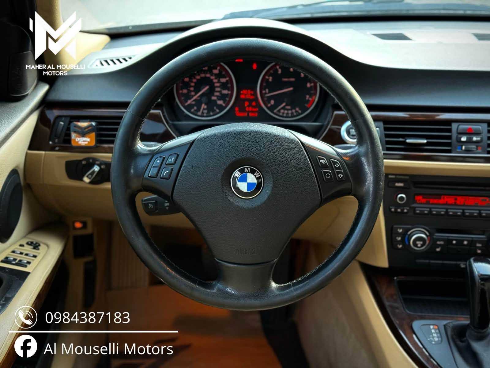 BMW 330 2011