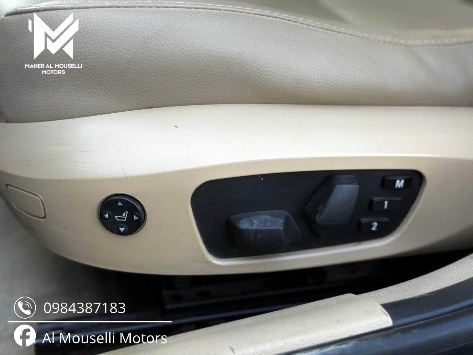 BMW 330 2011