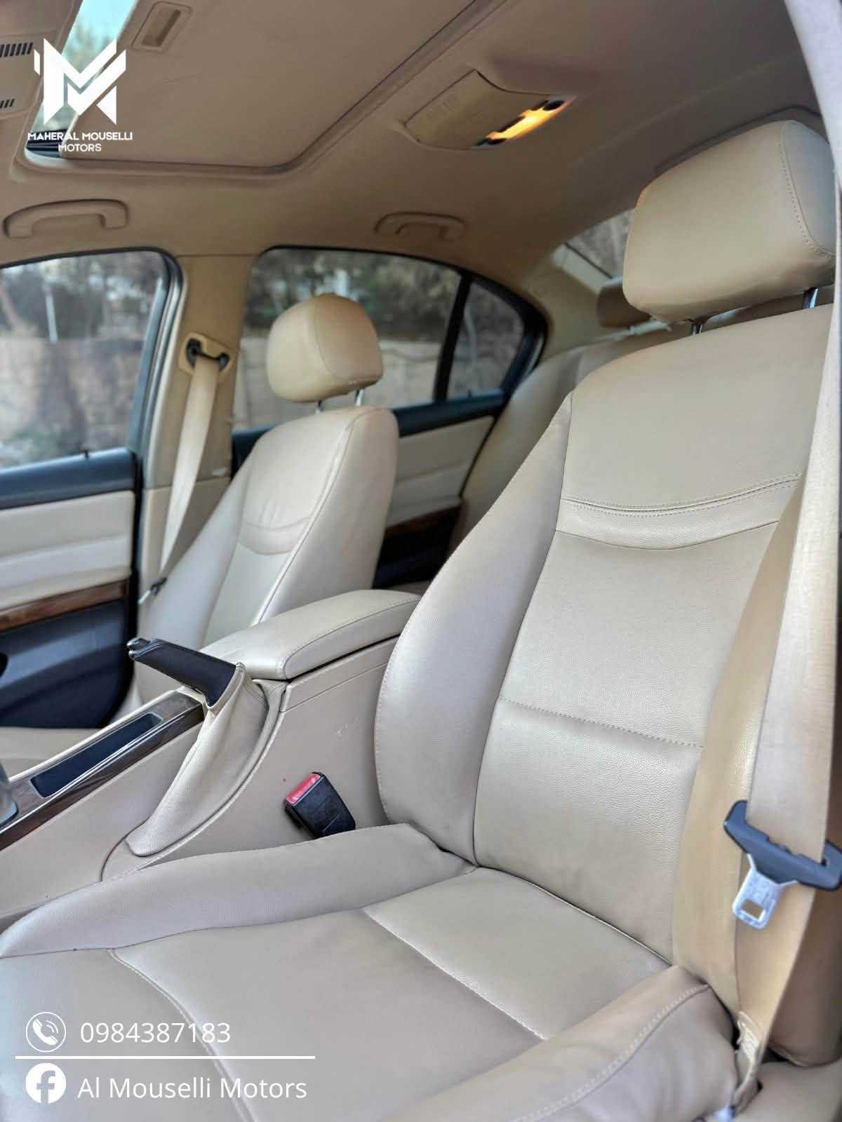 BMW 330 2011