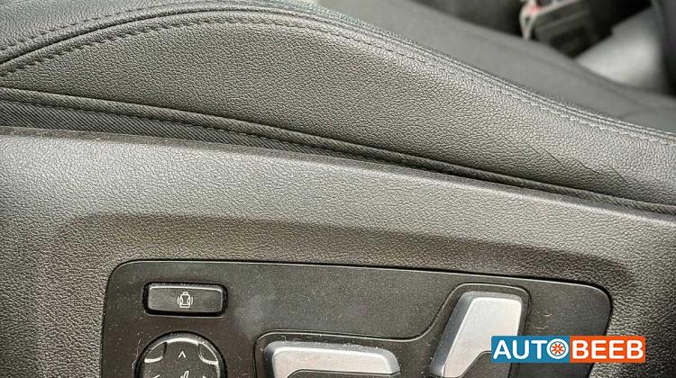بي ام دبليو 330i 2020