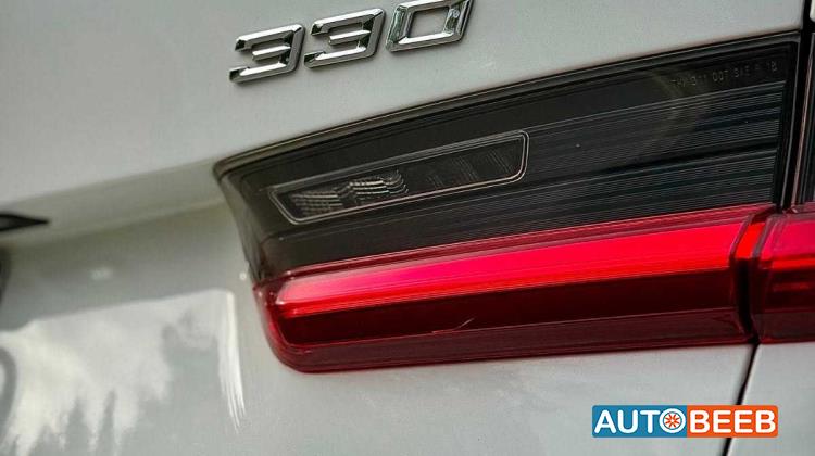 بي ام دبليو 330i 2020