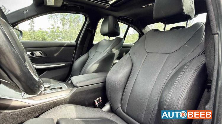 بي ام دبليو 330i 2020