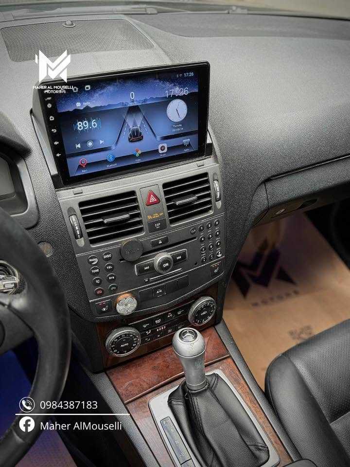 Mercedes Benz C300 2011