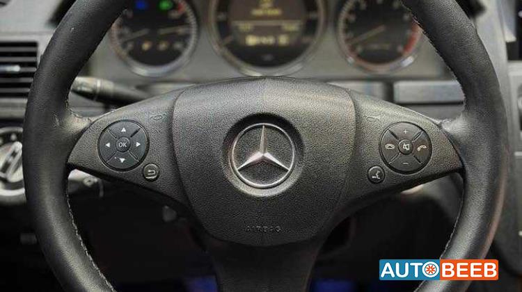 Mercedes Benz C300 2011